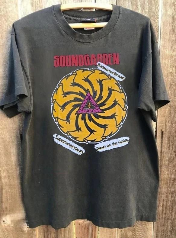 Soundgarden Rock band Logo Badmotorfinger Retro T shirt Unisex Men Women Unisex T-Shirt XXL