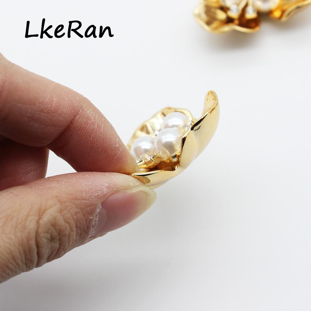 Shiny 5Pc 35x39mm Shell Pearl Flower Buttons Alloy Rhinestone Jewelry Accessories Bride Bouquet Flower die Bag Hair Materia