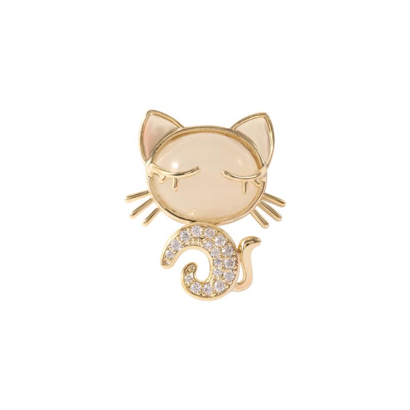 Elegant Kitten Zircon Brooch: Cat's Eye Stone Pin for Lapel Corsage and Anti-Exposure Style.