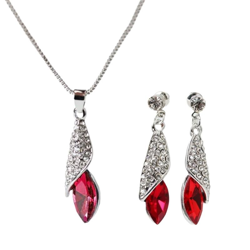 

Sparkling Unique Jewelry Set Delicate Teardrop Charm Necklace and Earrings Alloy Texture Suitable for Daily Wear жёлтый