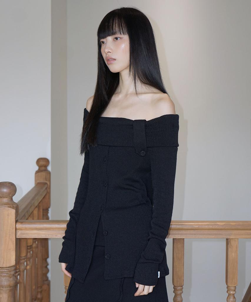 UGLYSHADOW Button Off-Shoulder Knit (Black)