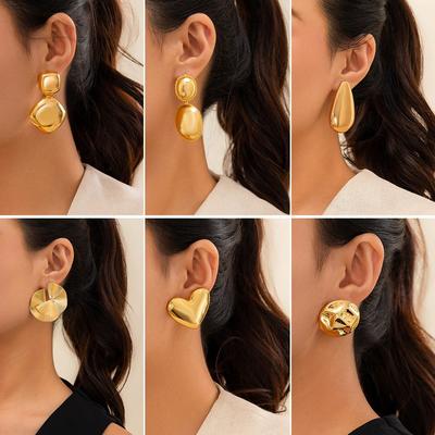 Design Sense Metall Glänzend Wassertropfen Doudou Ohrringe Damen Geometrisch Liebe Gefaltete Ohrringe Ohrringe