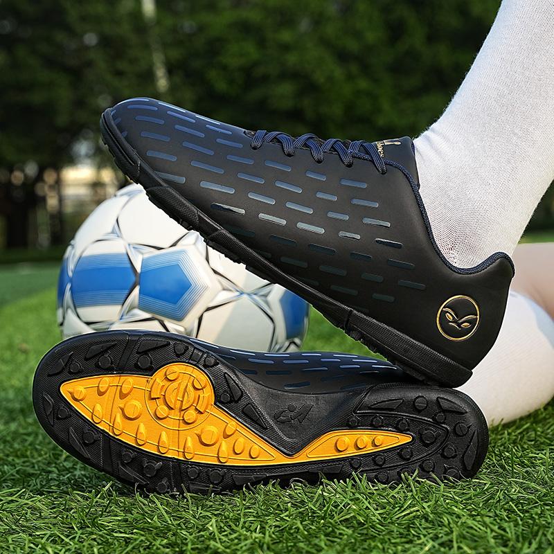 Children's Football Boots Leather Short Nail Professional Training Young Outdoor Men's Football Shoes