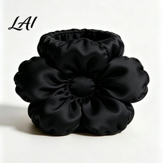 Decorative Flower Pencil Holder Satin Pen Holder Petal Design Desk Organizer Durable Soft Touch Desktop Storage PLA Container for Home Office