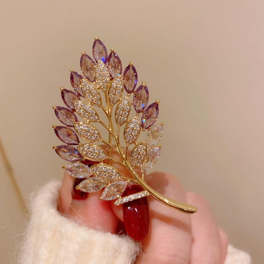 Exquisite Luxury Shawl Leaf Cardigan Pin Korean Style Brooch Female Brooch Sweater Accessories