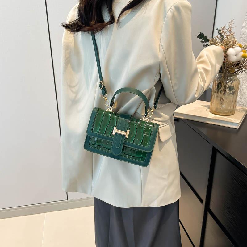 Chic Retro Stylish Handbag For Fashion Lovers With Elegant Design And Versatile Style