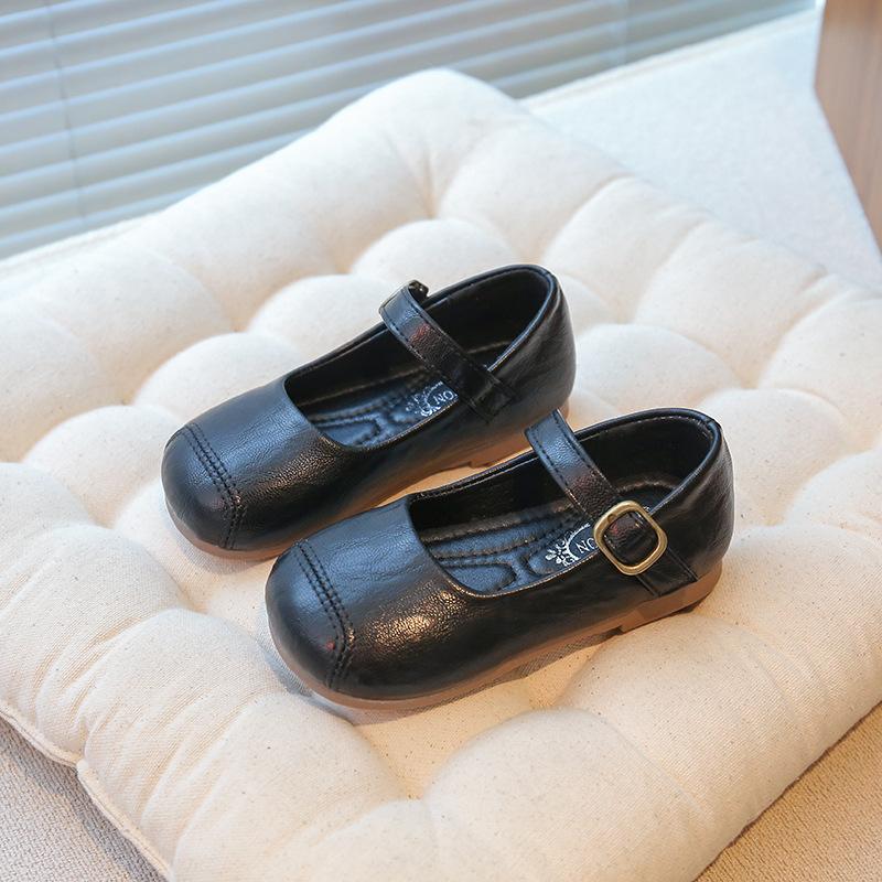 

Кожаная обувь для девочек 2025 весна и осень новая обувь принцессы в иностранном стиле для девочек детская обувь на мягкой подошве туфли Мэри Джейн 23-25 yards one hand shot 3 pairs чёрный