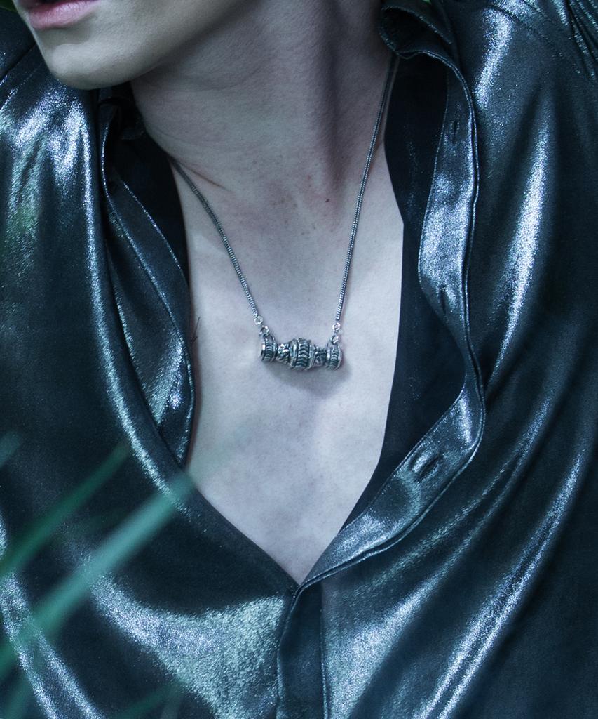Mezmic Rolling Necklace