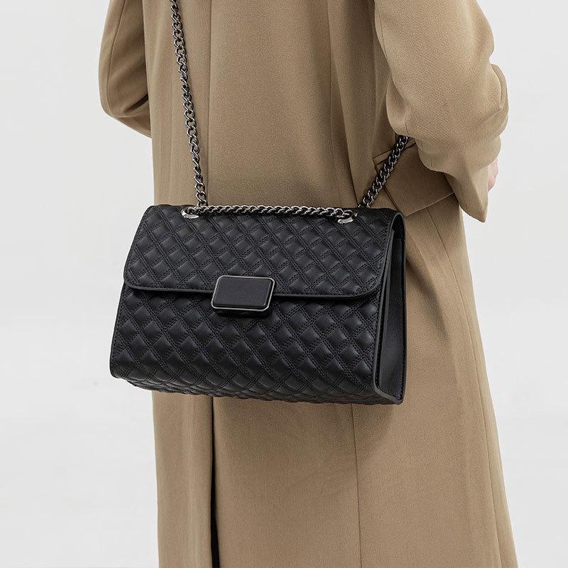 Umhängetasche Damen Tasche Hochwertige Kette Kleine quadratische Tasche Modische vielseitige Messenger Bag Große Kapazität Pendler Damen Tasche
