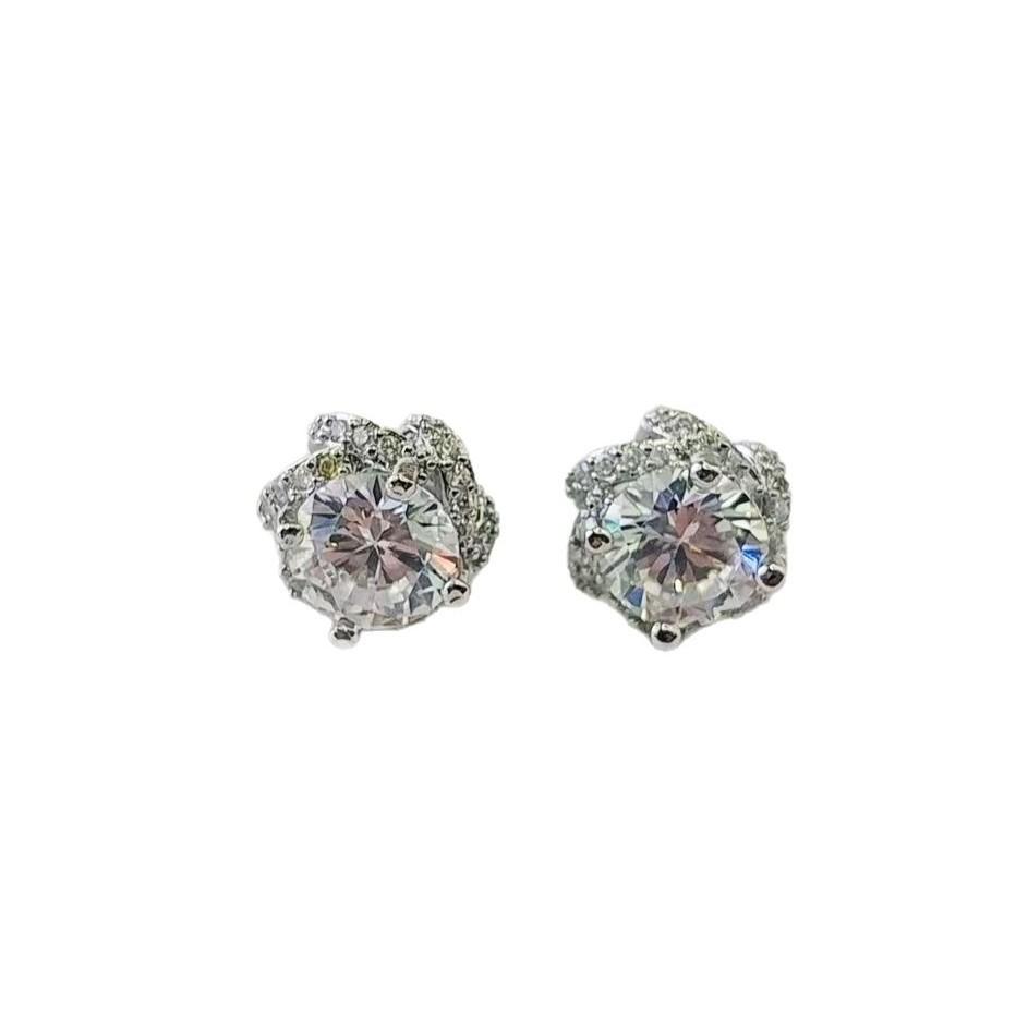 The wind is small and fresh, imitation zircon, full of diamond buds, stud earrings, women's white gold, white gold, zircon inlaid fashion earrings