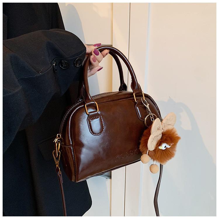 IELGY High-End Retro Autumn Winter All-Match Messenger Bag Fashion Portable Boston Bag