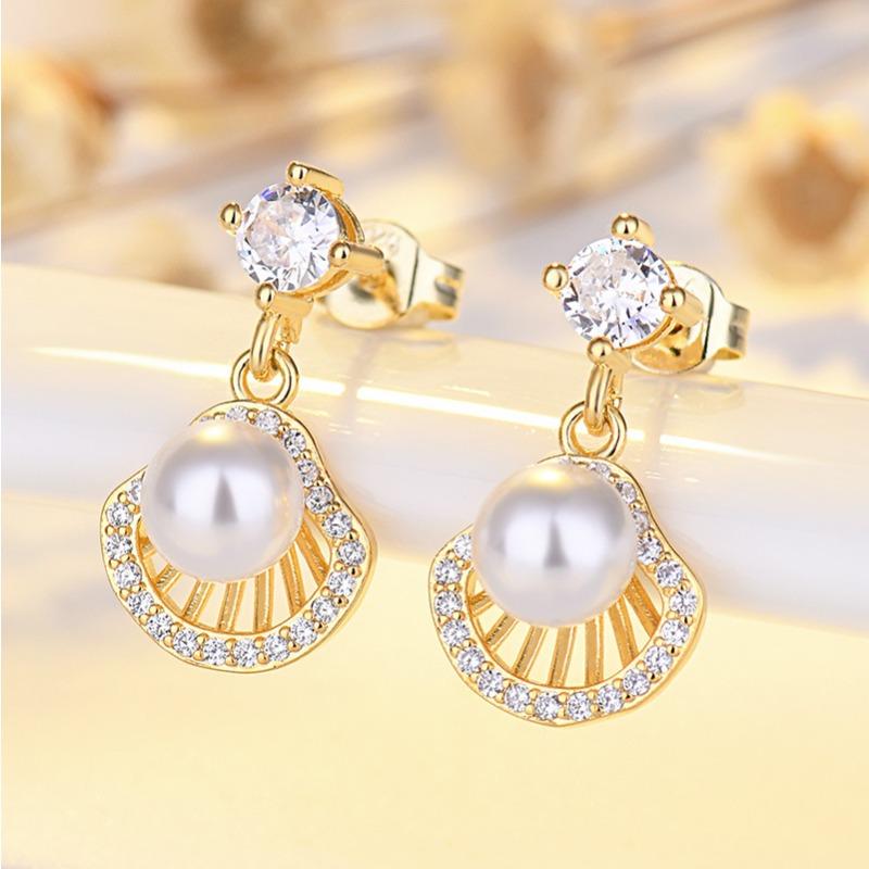 

Pearl Earrings High-end Fashion Earrings for Women New Style