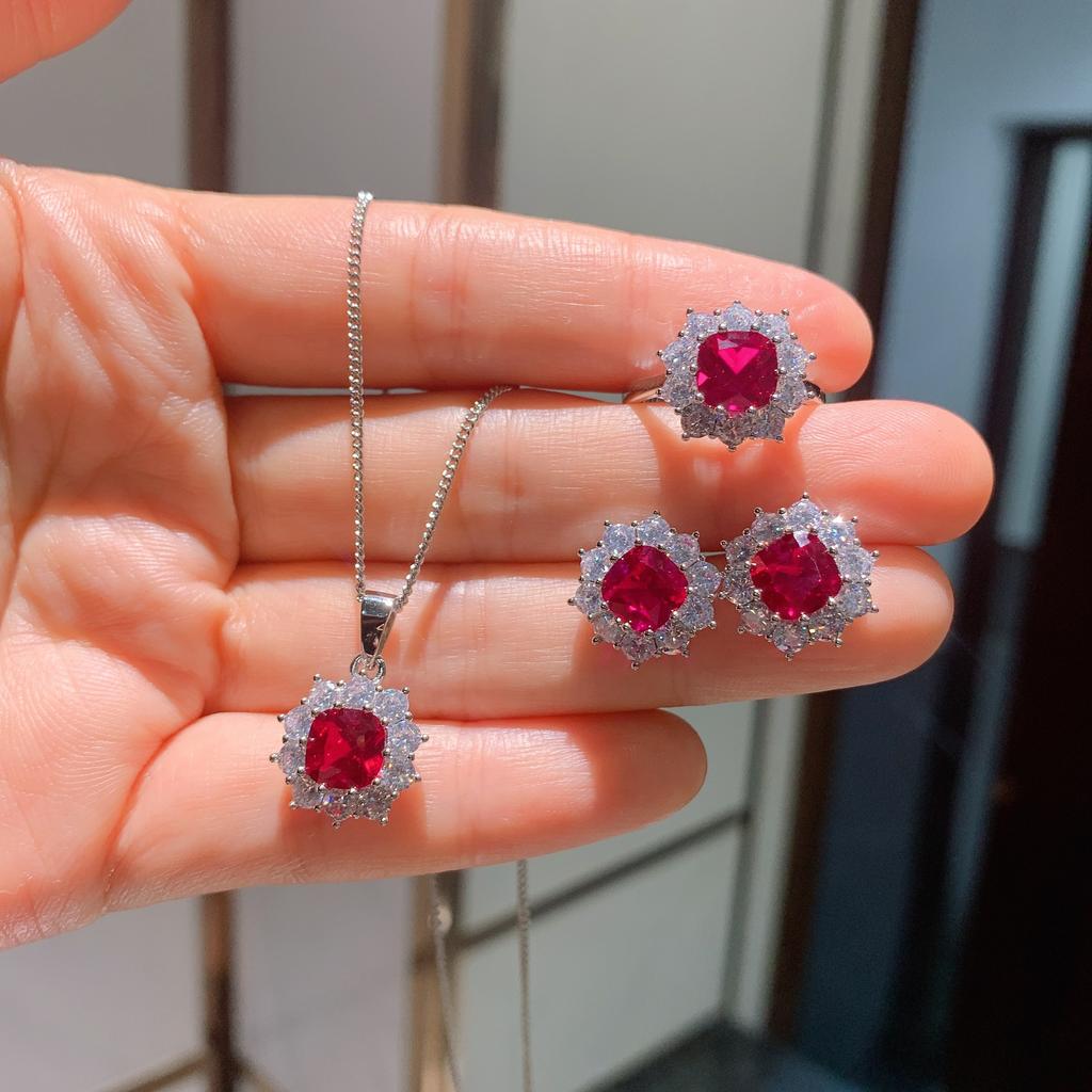 Jewelry Tide Simulation Red Corundum Gem Set