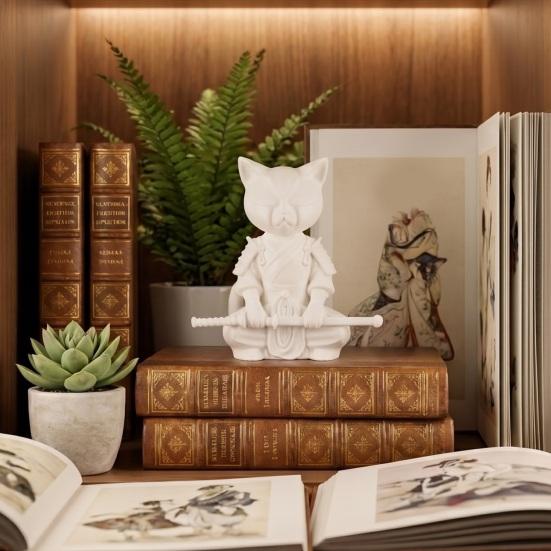 Estatua de Gato Guerrero Escultura de Gato Samurái Impresa en 3D Adorno Animal Caprichoso de Escritorio para Decoración de Mesa Estante de Sala de Estar Regalo para Amantes de los Gatos Coleccionistas