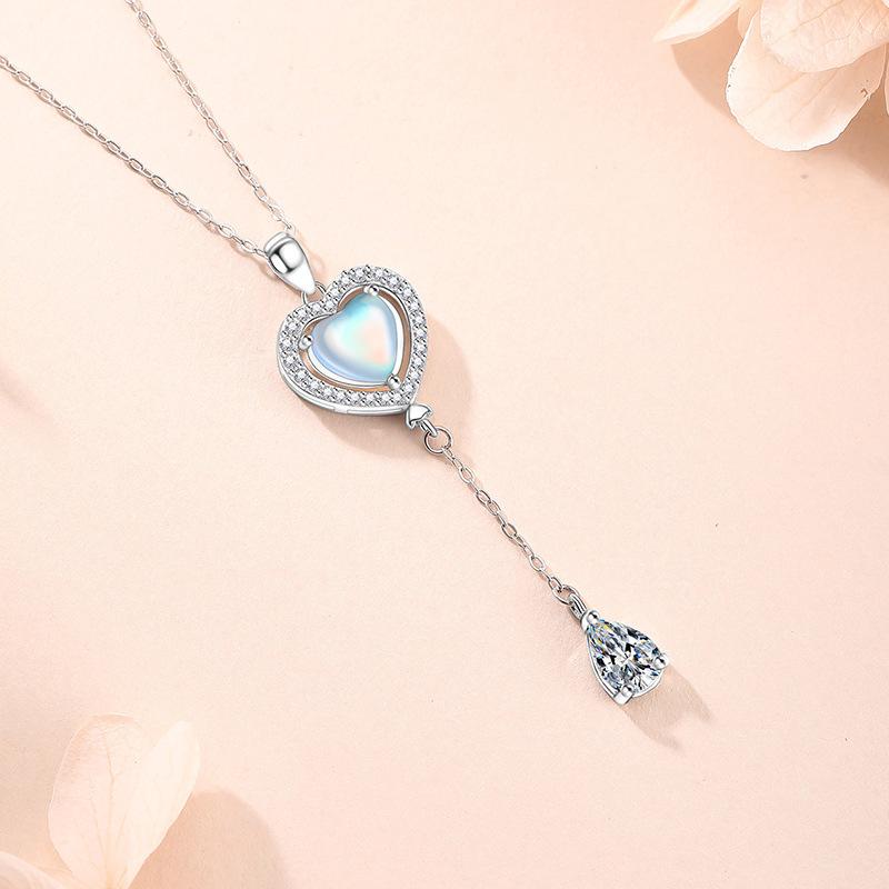 Heart of the Ocean Light Luxury Fashion Versatile Design Clavicle Chain Gift Pendant Accessories for Girlfriend
