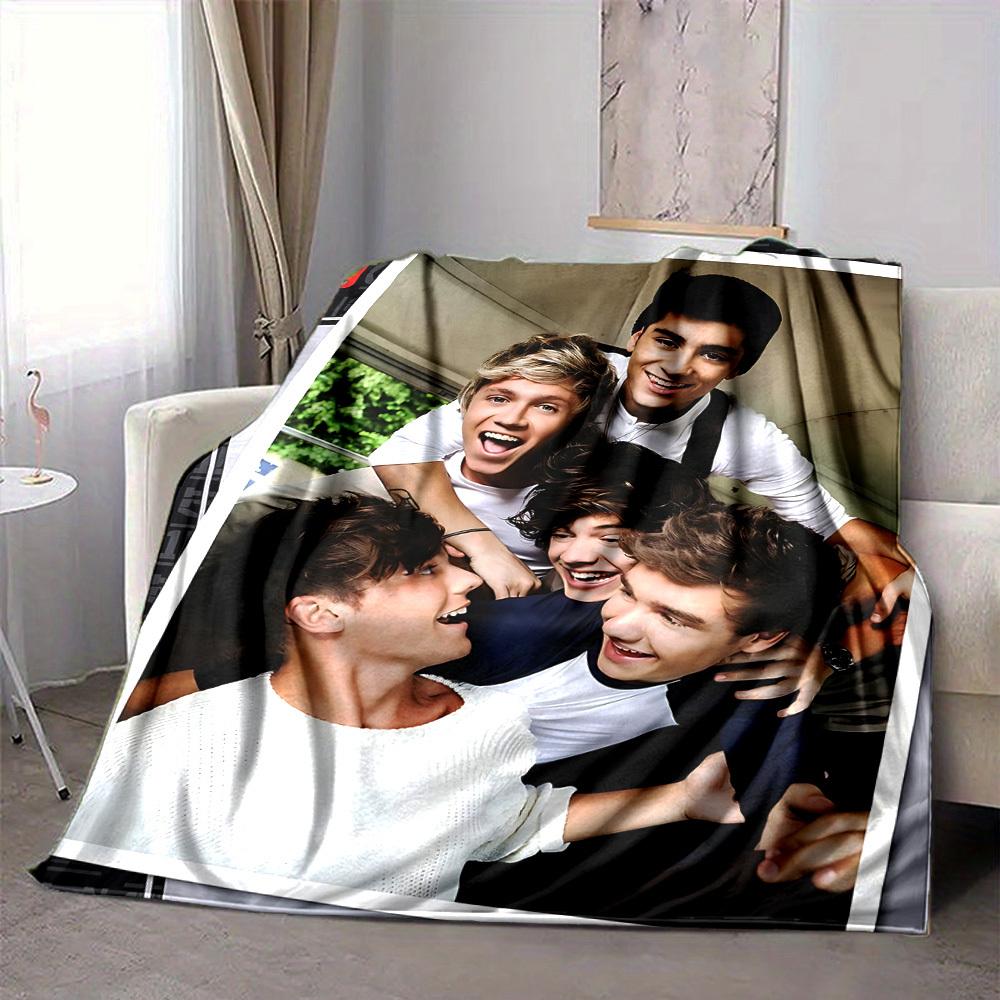 1pc One Direction Flannel Blanket, Soft Skin Friendly with Digital Printing, Various Sizes Available for Family, Friends, Birthday