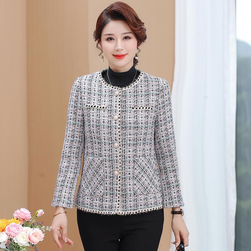 Mom's Chic Plaid Short Coat for Spring & Autumn - Fashionable Style for Middle-Aged & Elderly Women