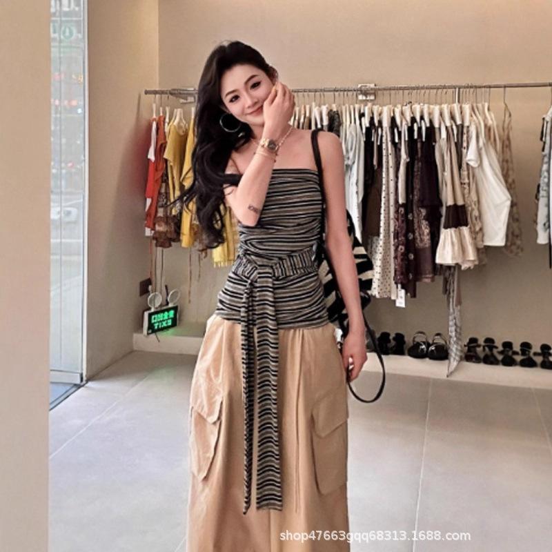 French retro contrasting striped tube top, sling vest for women's summer wear, slim-fitting off-the-shoulder waist strap, sleeveless top