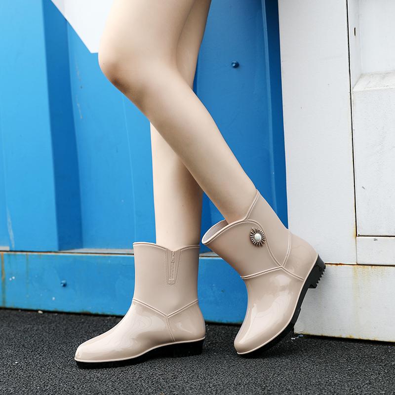 Fashion Rain Boots Women's Outdoor Waterproof Non Slip Kitchen Work Rubber Shoes Winter Mid Calf New Style Rain Boots