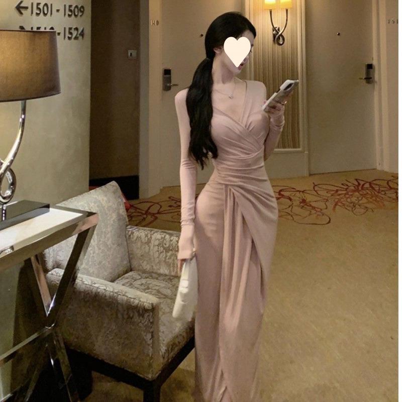Elegant V-neck Long-Sleeve Waist-Cinching Slit Dress for Women Medium