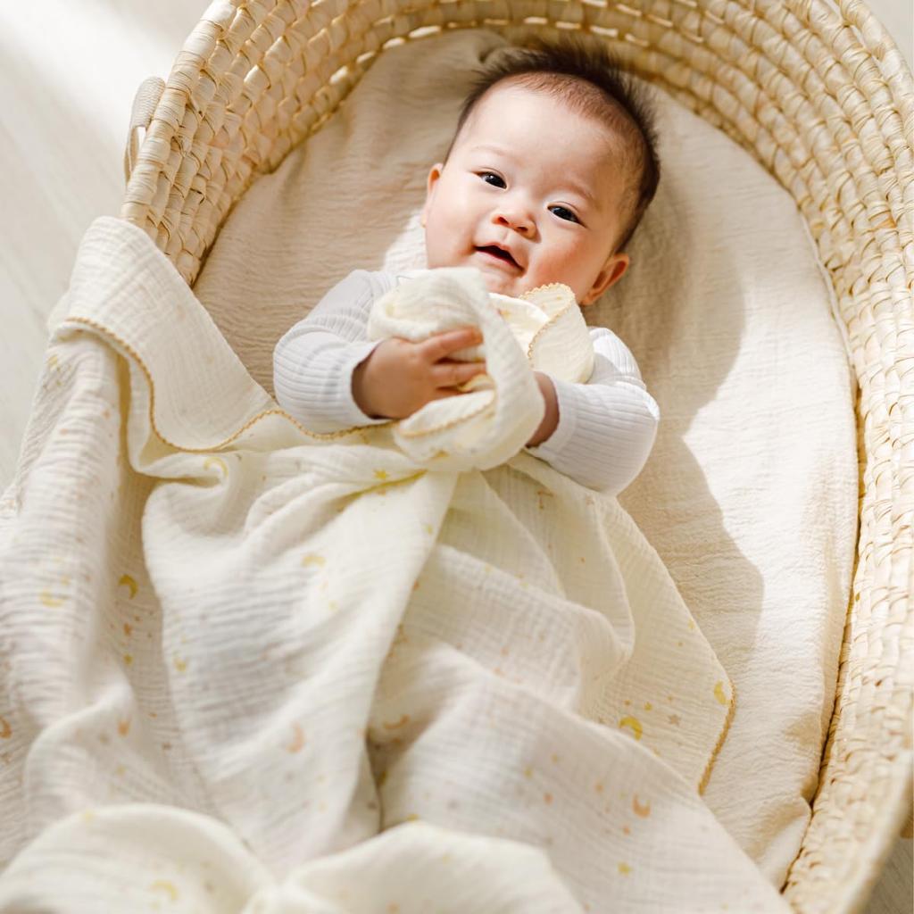 Prifua Amuuni Gauze Swaddle Double Layer 100cm X 100cm Swaddle Gauze Blanket Baby Cotton Moon and Stars 100%
