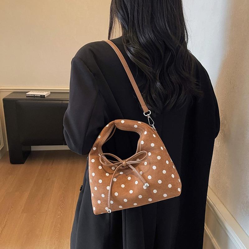 Niche design bag women's new retro polka dot shoulder messenger bag casual portable dumpling bag
