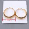 Funky og dristige C-formede sildebein Design Hoop øredobber for kvinner
