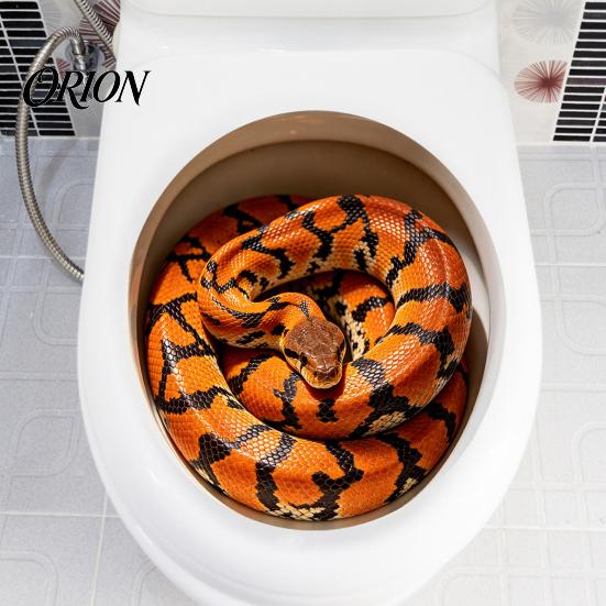 Creative Home Soft Decoration Realistic Snake Toilet Seat Sticker, PVC Waterproof Python Funny Vinyl Sticker Decal, Lid for Bathroom Wall Art