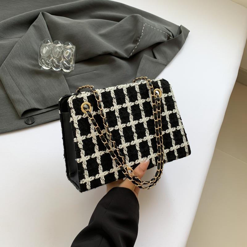 Atmospheric Commuting Fashionable Simple Texture Chain Shoulder Bag Women's 2025 Summer New Foreign Style Underarm Tote Bag