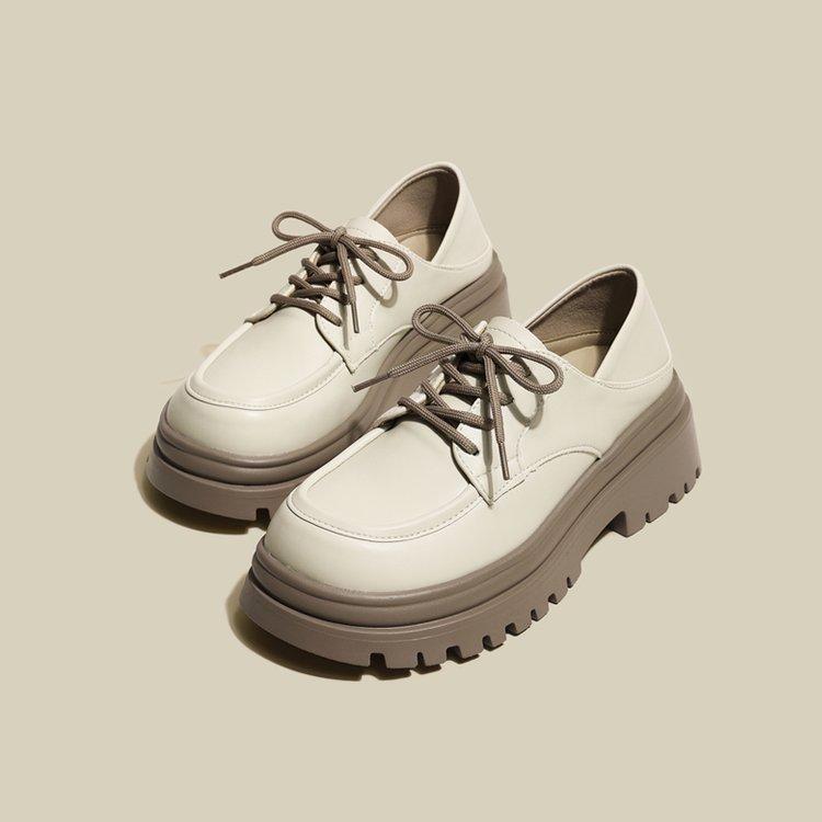 

Белые туфли на платформе маффин из маленькой кожи женские 2025 весна новые ретро британский стиль универсальные короткие туфли на одинарной подошве для увеличения роста 40