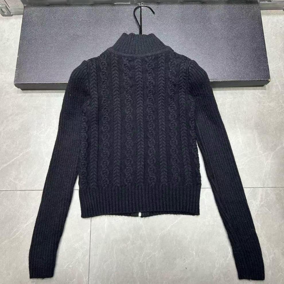 2025 Winter Slim-Fit Embroidered Pocket Zipper Cardigan