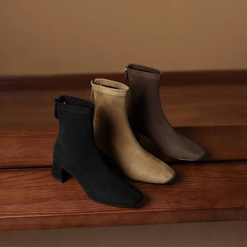 Autumn and Winter Square Head Medium Heel Martin Boots Leather Elastic Fleece Rear Zipper New Low Boots Square Heel Large Size Short Boots Women