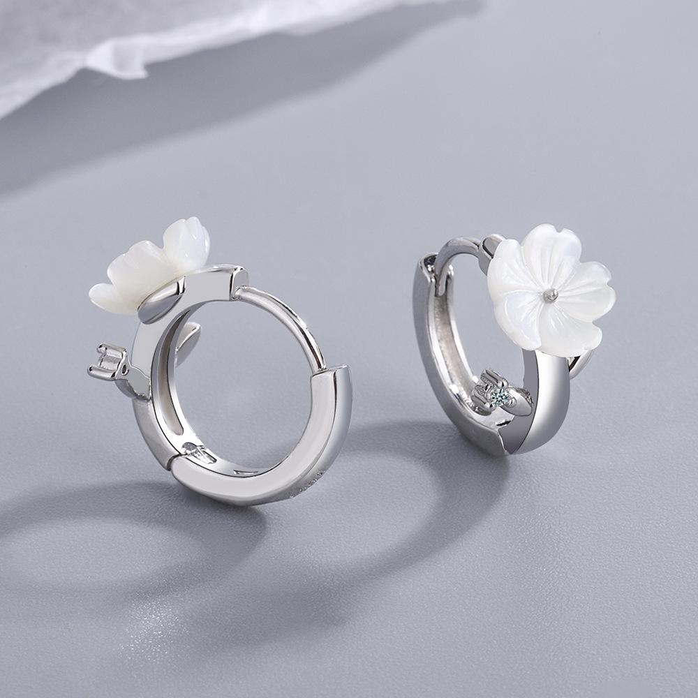 Cute Baby Princess Silver Needle Shell Petal Small Hoop Earring For Girl Child Wome Beautiful Aros Huggies Earring