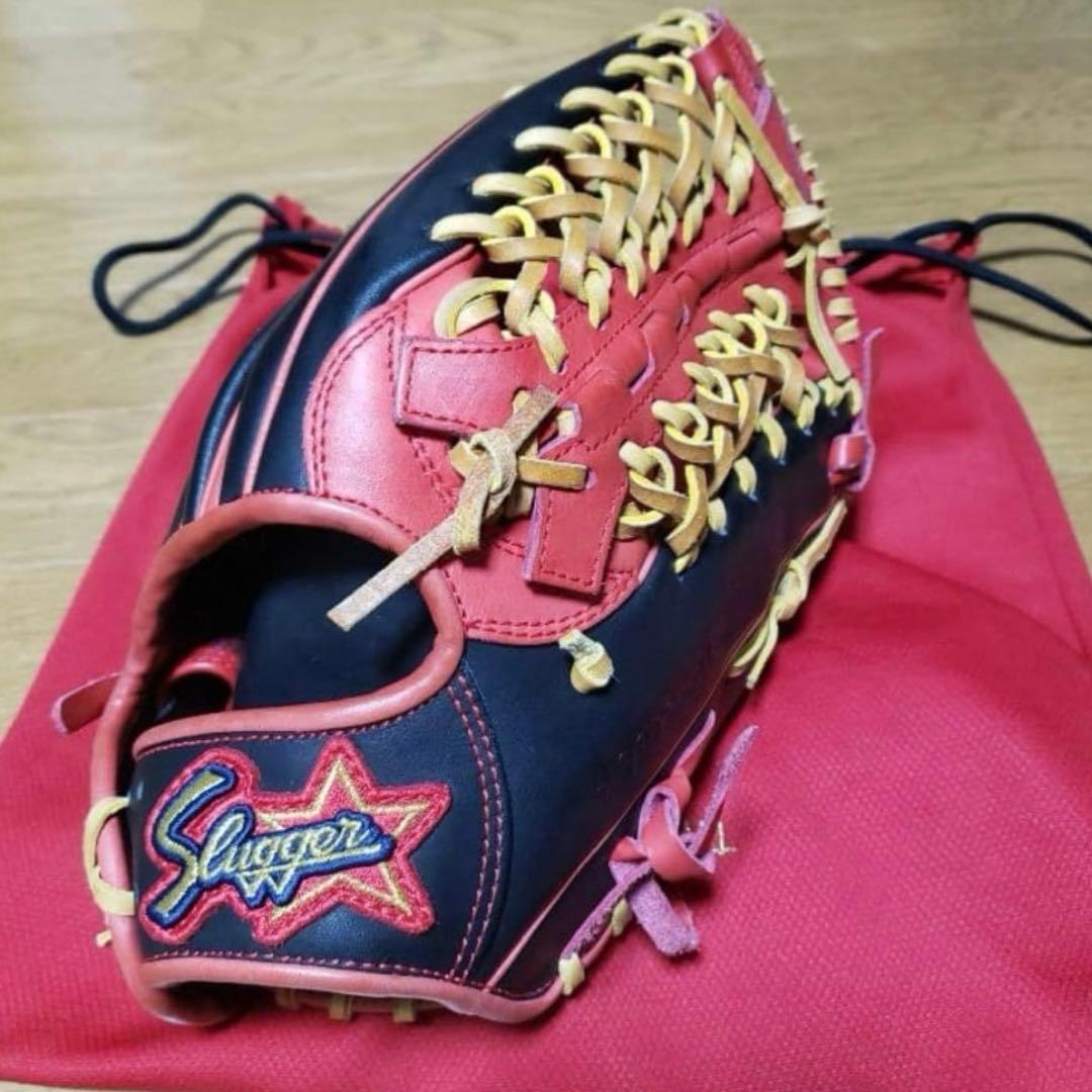 Used Kubota Slugger Soft Custom Gloves