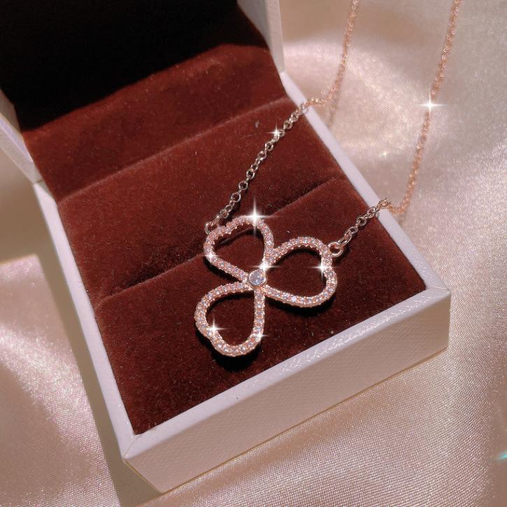 European and N Makings Four leaf Clover Bracelet Earrings Three-piece Set Free Zircon Student Bracelet Earrings Chain Woman