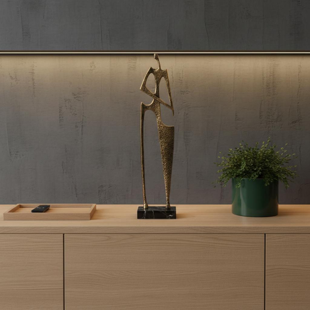 Abstract Human Figure Artful Simplicity and Aesthetic Minimalist Character Decoration Desktop Art Decoration Distinctive Design