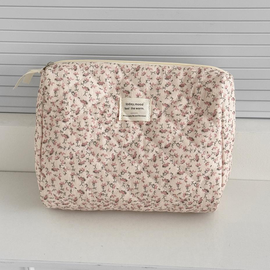 Quilted Cotton Ladies Travel Storage Bag Retro Cherry Women's Cosmetic Bags Cute Design Girls Pencil Case Makeup Bag Handbags