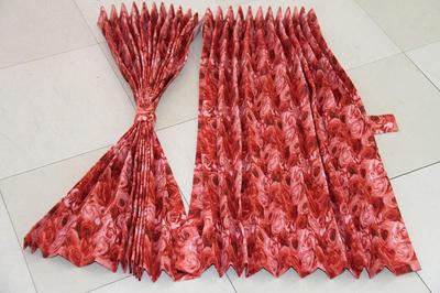 Diese LKW-Mittelvorhänge sind in Applause erhältlich. Sie bieten Verdunkelung, sind 120 cm breit x 140 cm lang links und und werden mit geliefert. Diese Vorhänge sind auch