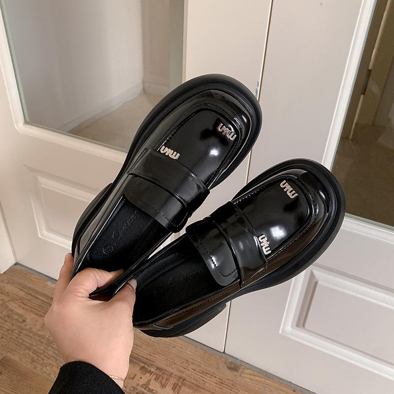 

Small loafers women s 2024 autumn new versatile retro British style black jk single shoes platform small leather shoes 40