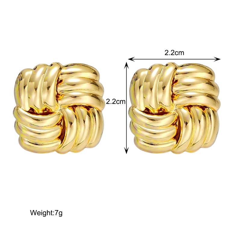 Vintage Elegant Square Design Stud Earrings Classic Unique Textured Metal Jewelry Perfect for Women's Party Wedding Daily Wear