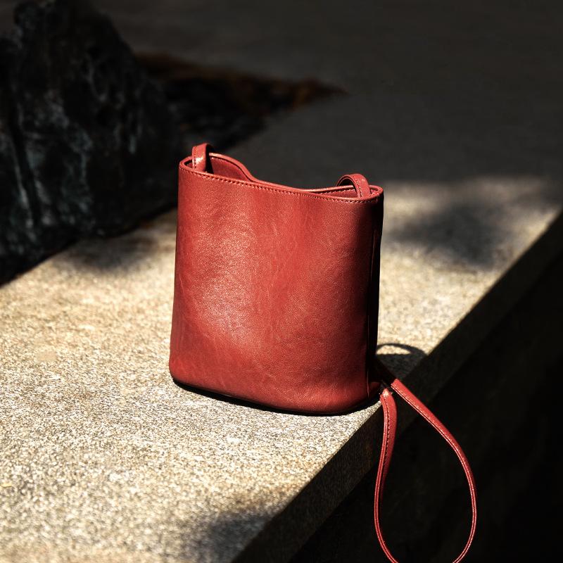 2026 Bucket Bag, Retro Commuter Bag, Versatile Genuine Leather Single-shoulder Handbag