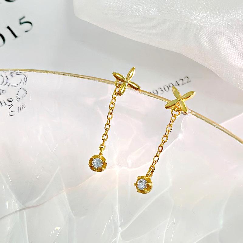 

Изысканные серьги-кисточки с цветком. Легкие, роскошные, модные, высококачественные длинные серьги, которые сделают ваше лицо тоньше.