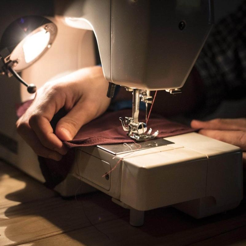 Gewachste Schnur 0,5 mm Leder Nähgarn Gewachstes Garn 115 Yards/Spule für Leder Nähen Buchbinden Schuhreparatur