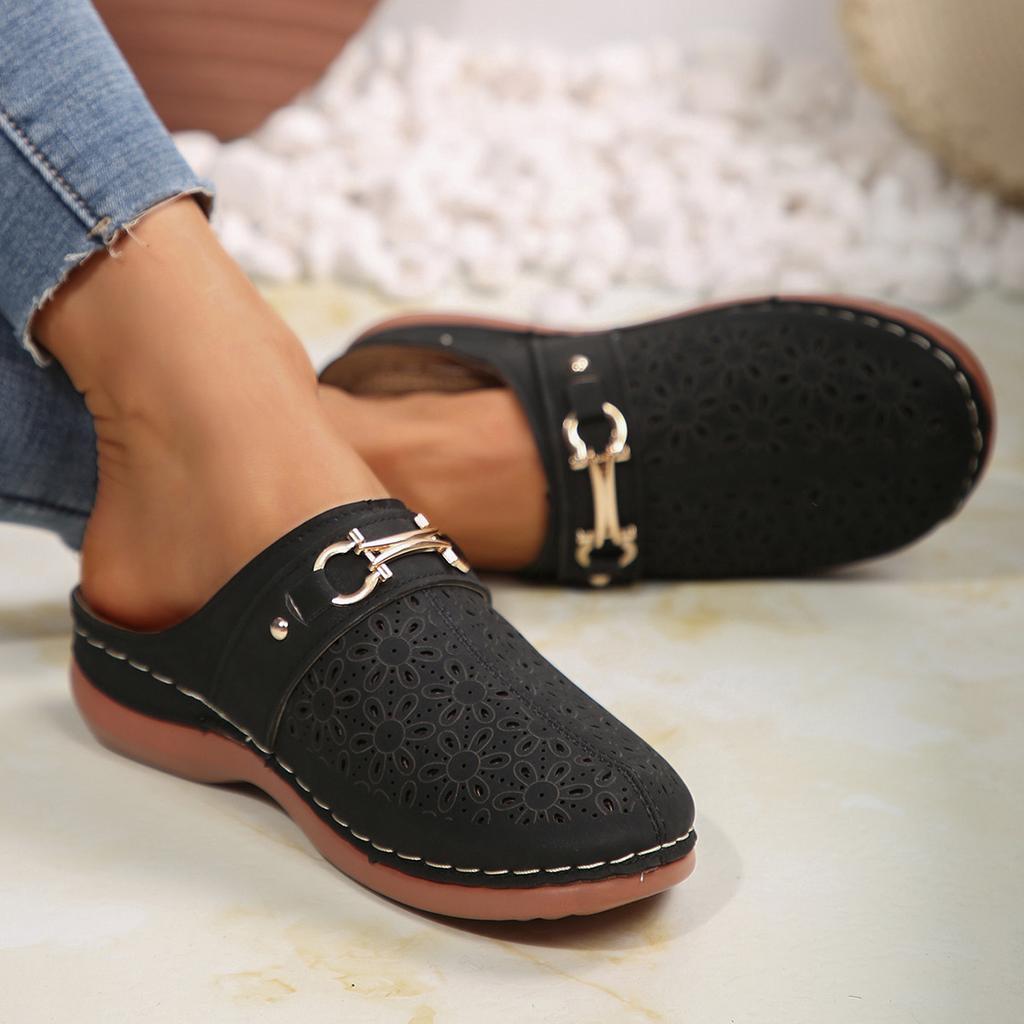 New Baotou thick-soled women's sandals hollow chain cool slippers women