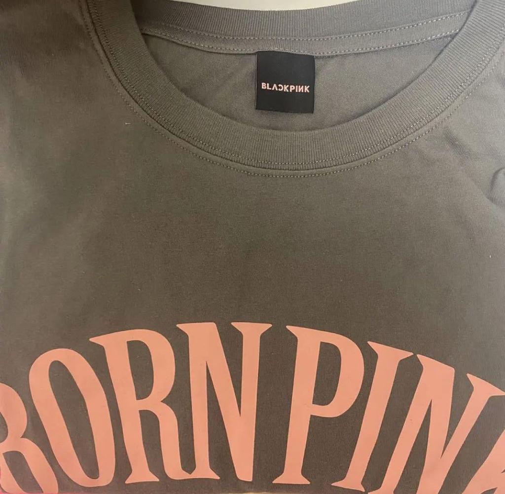 [USED] BLACKPINK logo T-shirt face towel