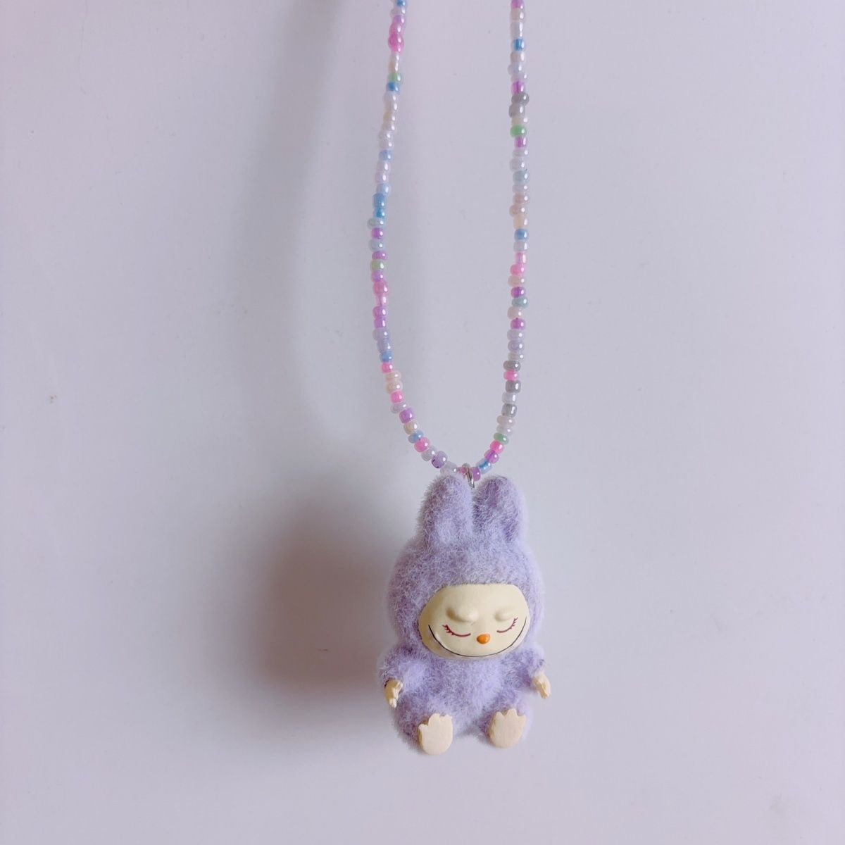 

Красочное ожерелье-чокер с бусинами Labubu для вечеринки, длинная женская цепочка на ключицу, новый нишевый дизайн 2025 фиолетовый