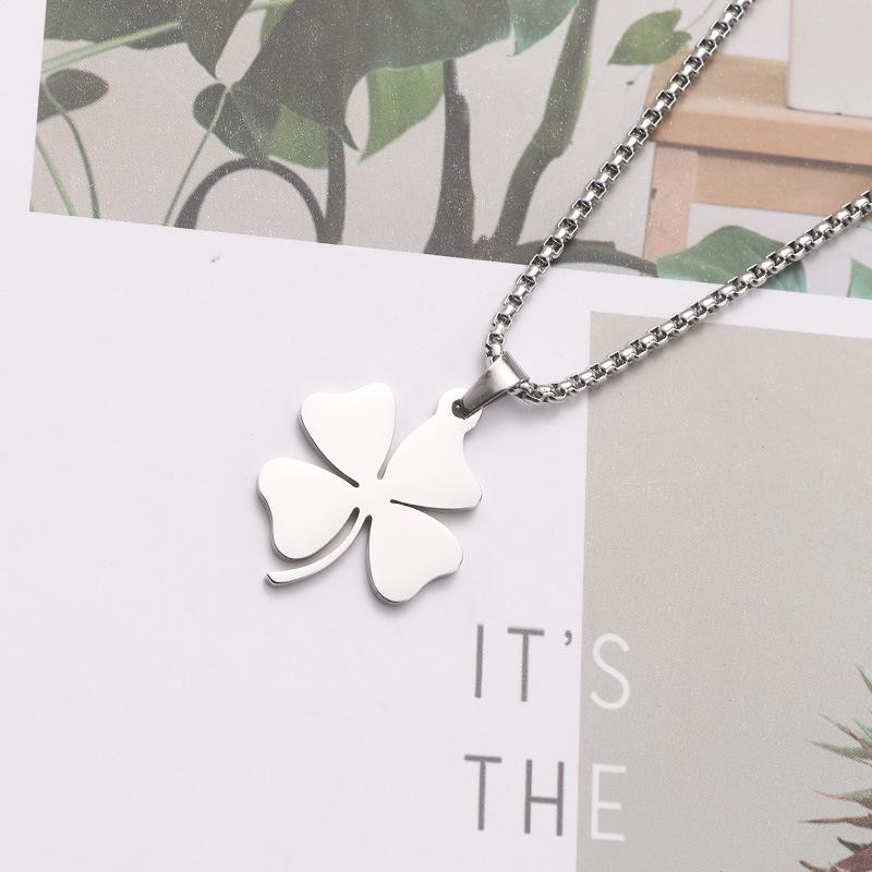 Náhrdelník z titanové oceli čtyřlístek - Unisex lehký luxusní módní doplněk