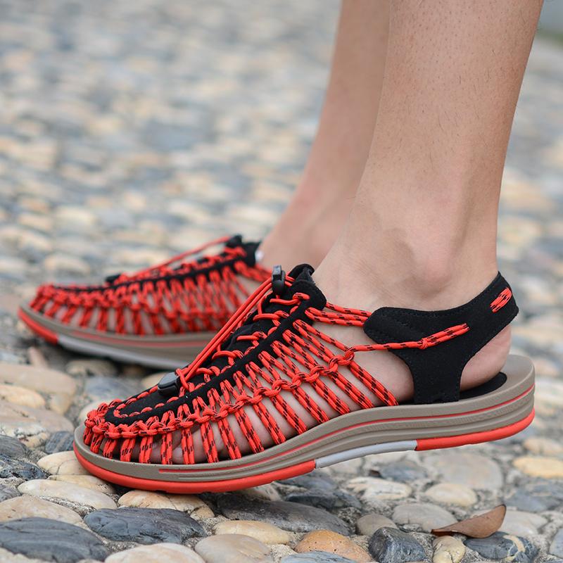 Summer Men Sandals Handmade Leather Hiking Outdoor Beach Shoes Fashion and Casual Sandals Men's Summer Shoes Sandals