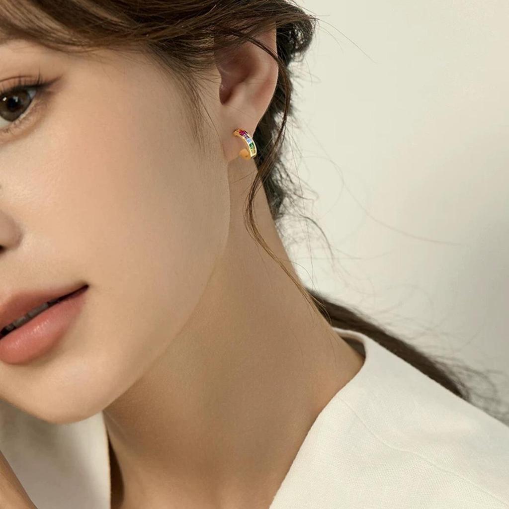 Bunte Zirkon-Creolen: Modische Clip-Ohrringe für Damen - Ohne Piercing, Frühjahrs-/Sommerkollektion