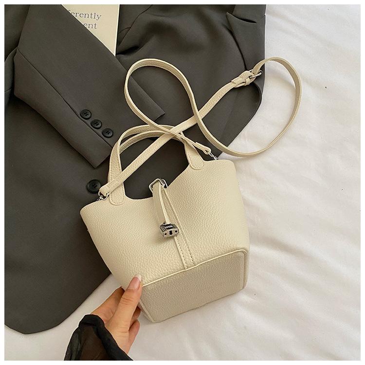 Нишевая сумка-корзина для овощей, женская новая нишевая сумка-мессенджер через плечо с высокой ценностью, модная сумка-ведро